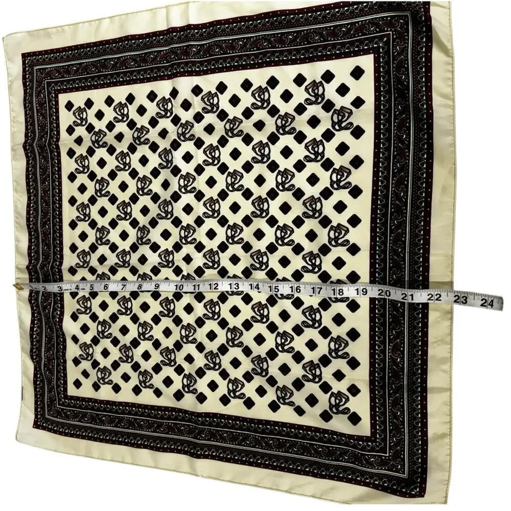 Lasies Equestrain Scarf with Stirrups and Leathers 22x22